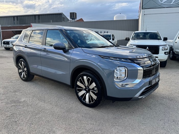 2025 MITSUBISHI Outlander