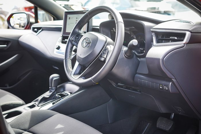 2025 Toyota COROLLA SX
