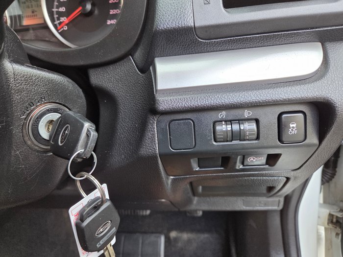 2013 Subaru Impreza 2.0i G4 MY13 WHITE