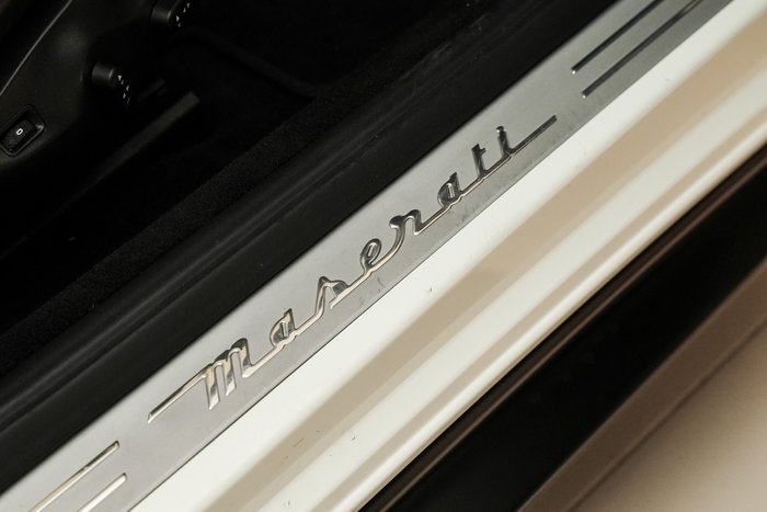 2013 Maserati GranCabrio M145 MY13 WHTE