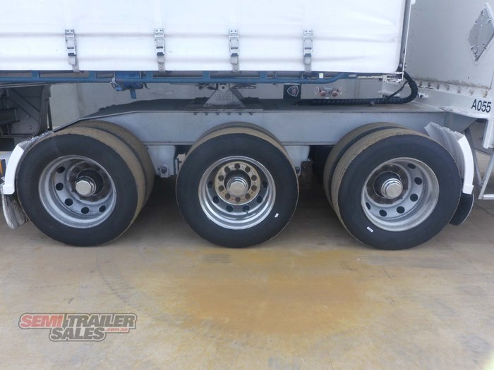 2009 Vawdrey 34 Pallet Dropdeck Curtainsider B Double Set