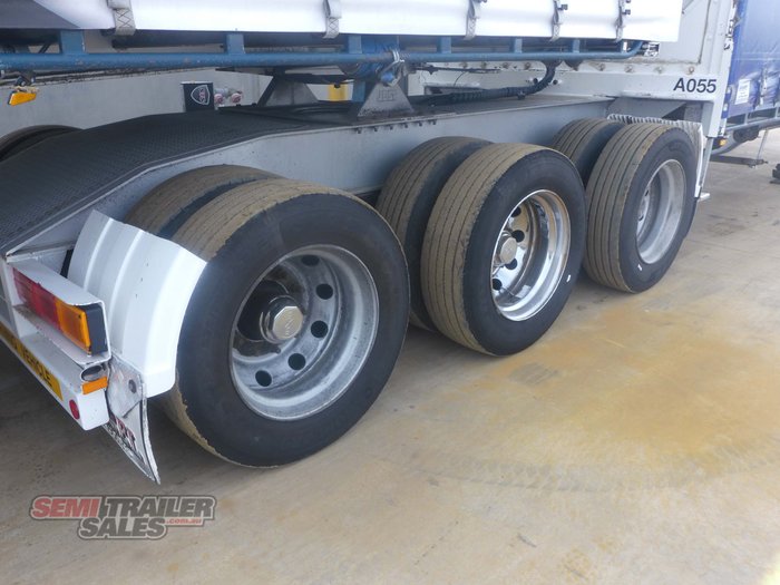 2009 Vawdrey 34 Pallet Dropdeck Curtainsider B Double Set