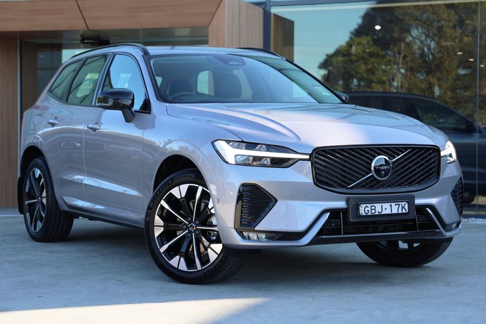 2026 Volvo XC60 Ultra B5 Dark