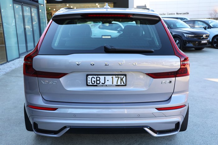 2026 Volvo XC60 Ultra B5 Dark