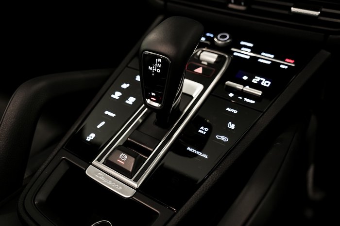 2022 Porsche Cayenne Platinum Edition