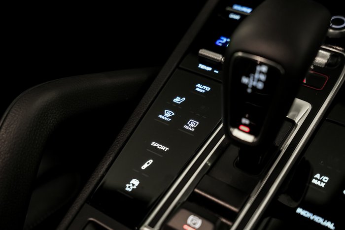 2022 Porsche Cayenne Platinum Edition