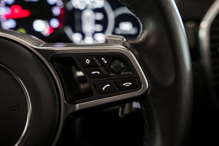 2022 Porsche Cayenne Platinum Edition