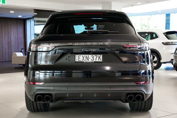 2022 Porsche Cayenne Platinum Edition
