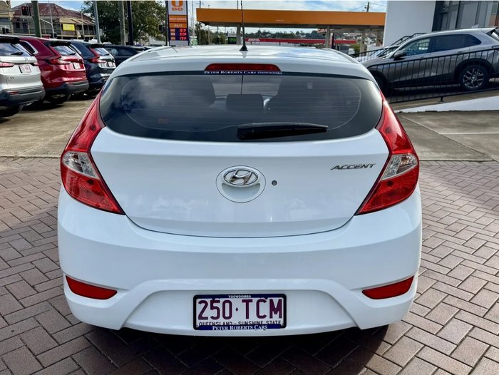 2013 Hyundai Accent Active