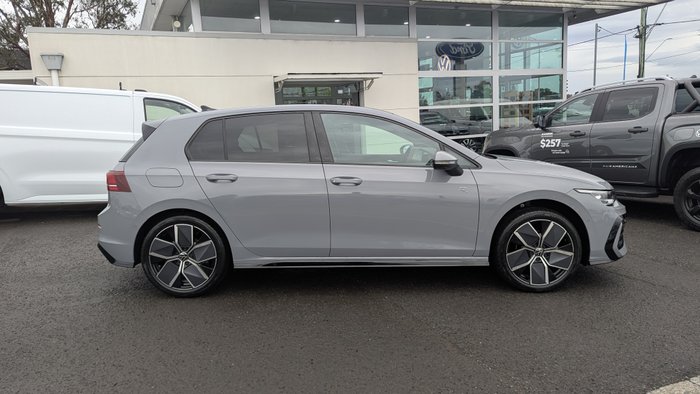 2026 VOLKSWAGEN Golf