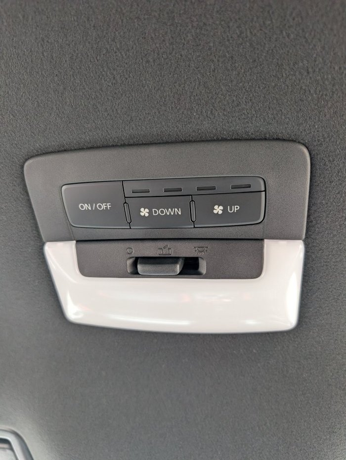 2025 NISSAN NAVARA PRO-4X