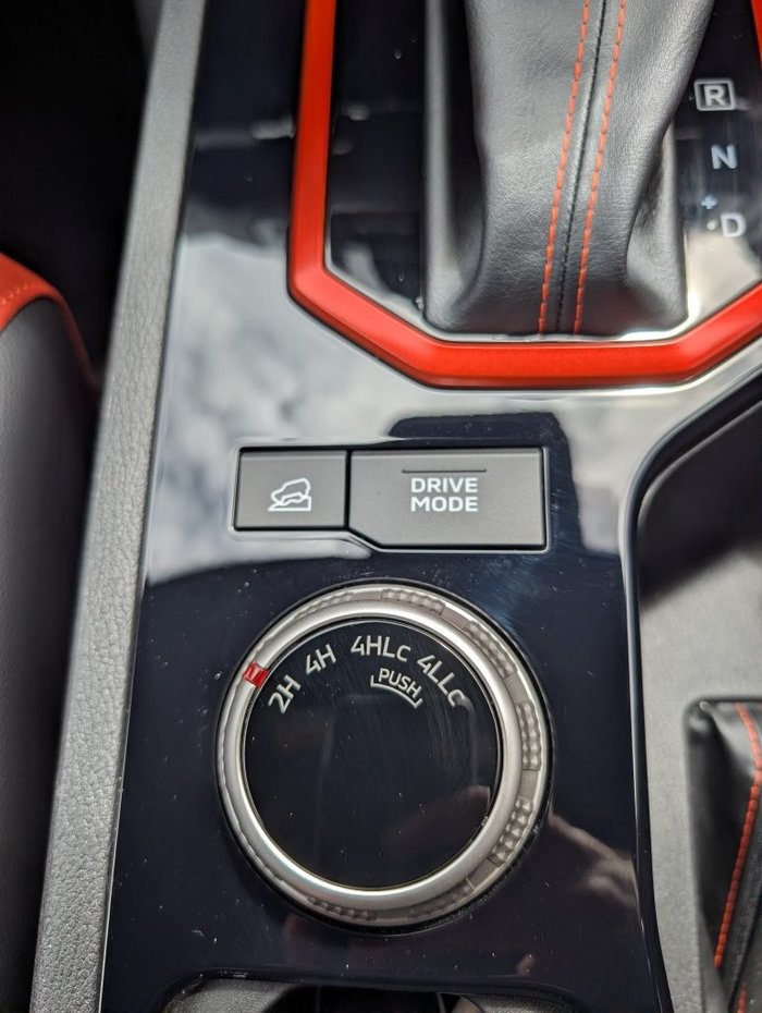 2025 NISSAN NAVARA PRO-4X