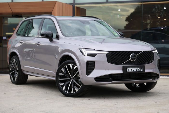 2026 Volvo XC90 Ultra B5 Dark