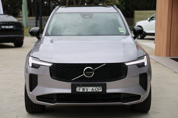 2026 Volvo XC90 Ultra B5 Dark