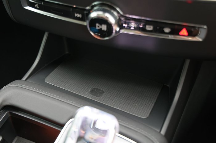 2026 Volvo XC90 Ultra B5 Dark