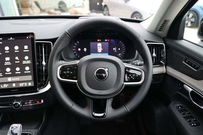 2026 Volvo XC90 Ultra B5 Dark
