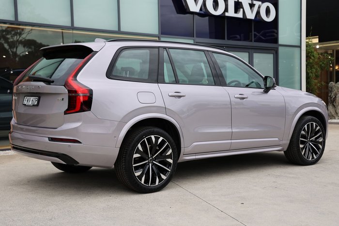 2026 Volvo XC90 Ultra B5 Dark