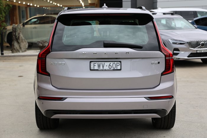 2026 Volvo XC90 Ultra B5 Dark