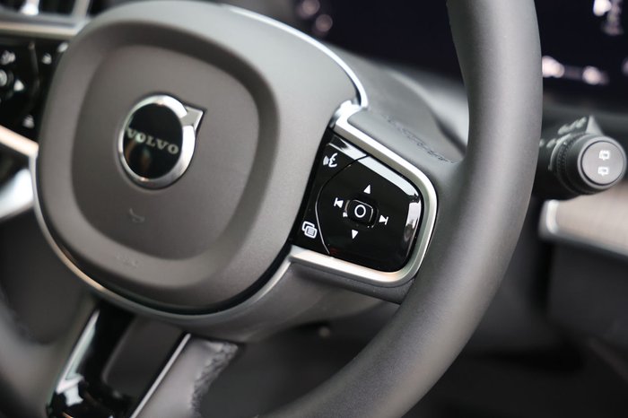 2026 Volvo XC90 Ultra B5 Dark