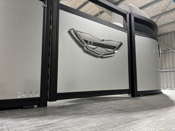 2023 BEN 24LX METALLIC SILVER
