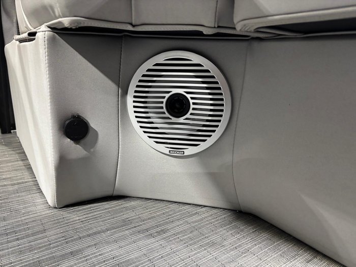 2023 BEN 24LX METALLIC SILVER