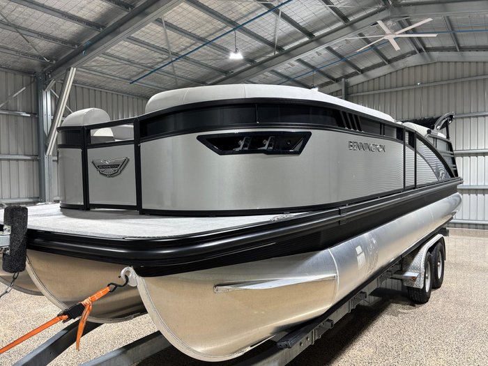 2023 BEN 24LX METALLIC SILVER