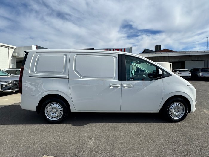 2026 HYUNDAI STARIA