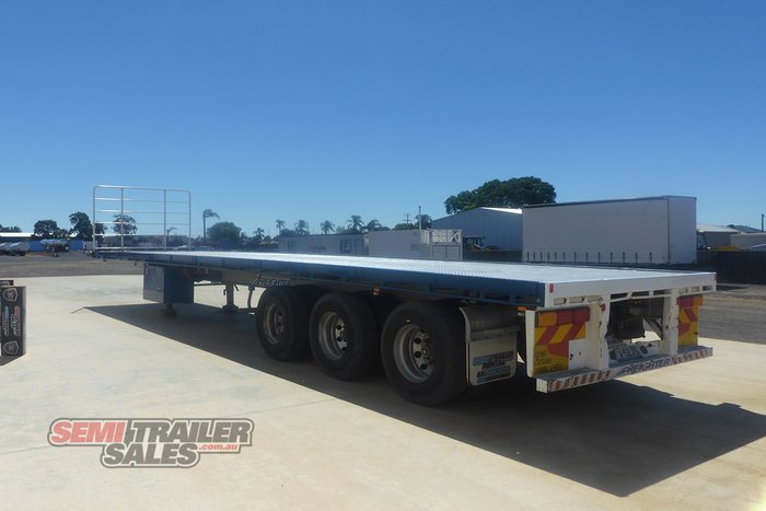 2013 Maxitrans 45FT 22 Pallet Flat Top- Road Train Rated - RENTAL