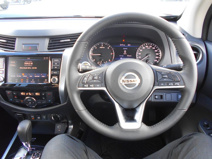 2025 Nissan Navara ST-X