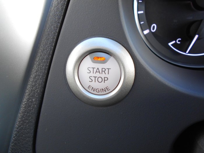 2025 Nissan Navara ST-X