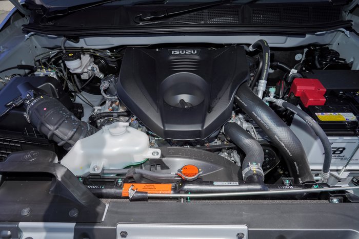 2025 Isuzu D-MAX X-TERRAIN