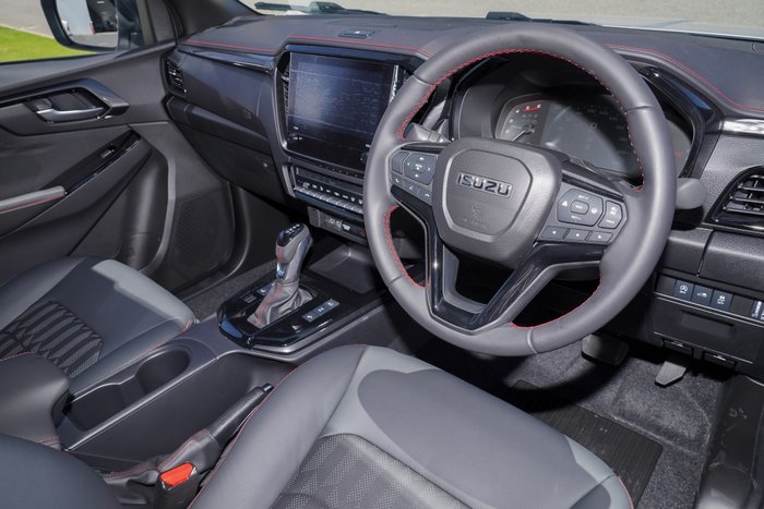 2025 Isuzu D-MAX X-TERRAIN