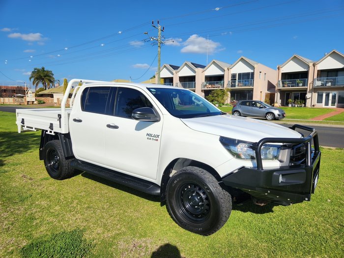 2022 Toyota Hilux SR