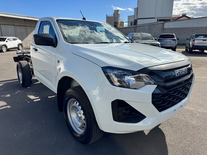 2026 ISUZU D-MAX SX