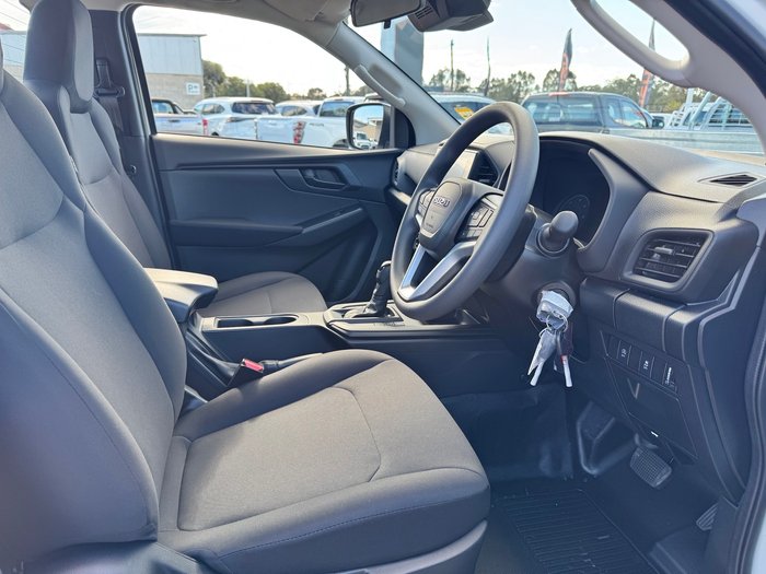 2026 ISUZU D-MAX SX