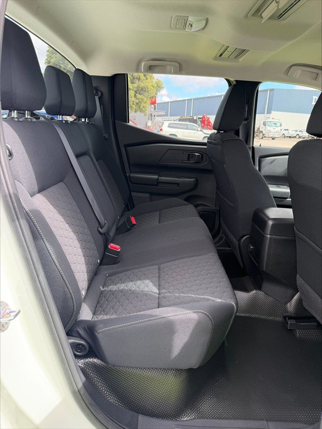 2026 NISSAN NAVARA