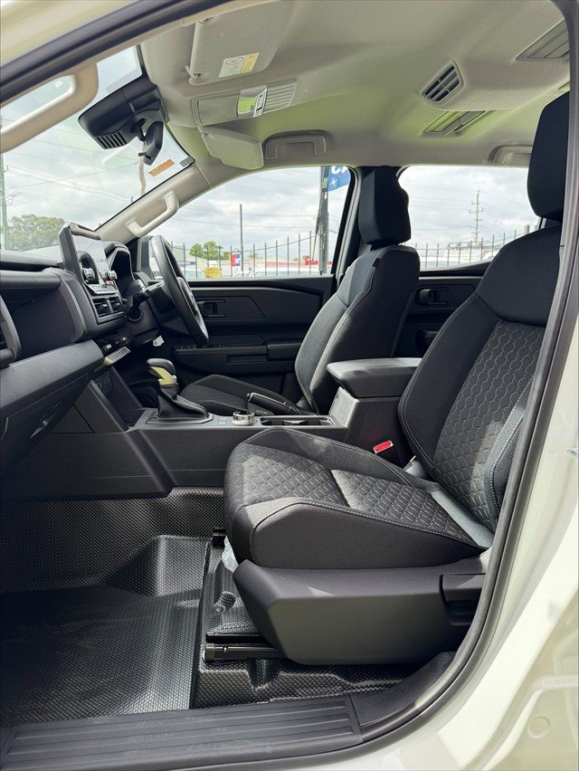 2026 NISSAN NAVARA