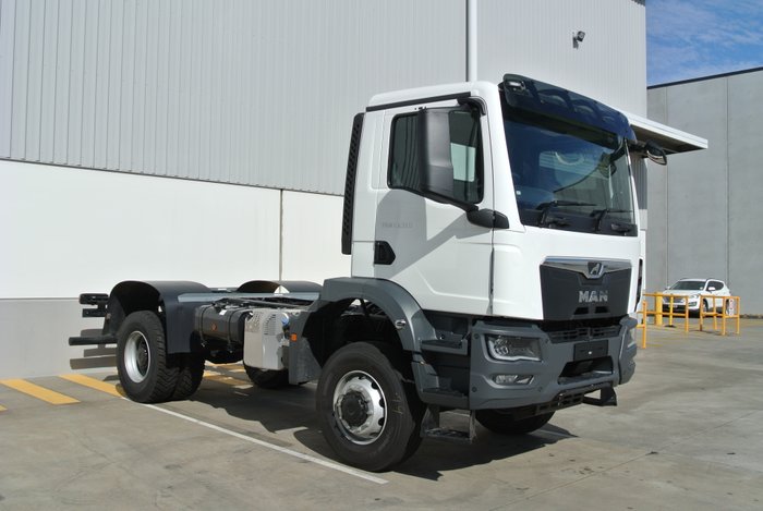 MAN TGM 18.320 4x4 Spreader Spec