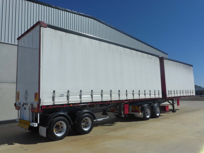 2001 Barker Barker 24 Pallet Curtainsider B Double Set with Pop Top Roof