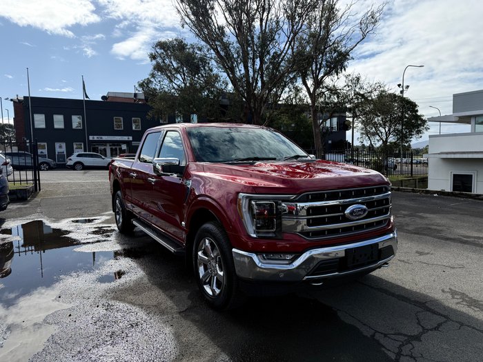 2023 FORD F150 F-150 2023.00 DOUBLE CAB (CREW CAB) LARIAT SERIES 3.5L V6 10 SPD LWB LUCID RED TC/RED CARPET TC