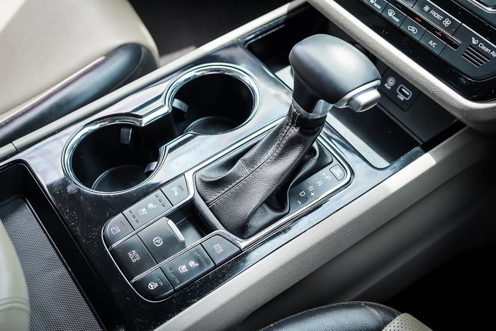 2019 KIA CARNIVAL PLATINUM