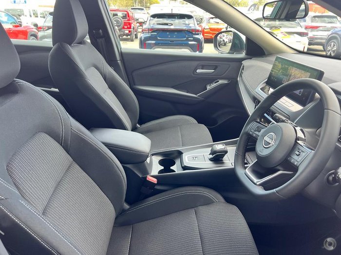 2025 Nissan QASHQAI ST-L
