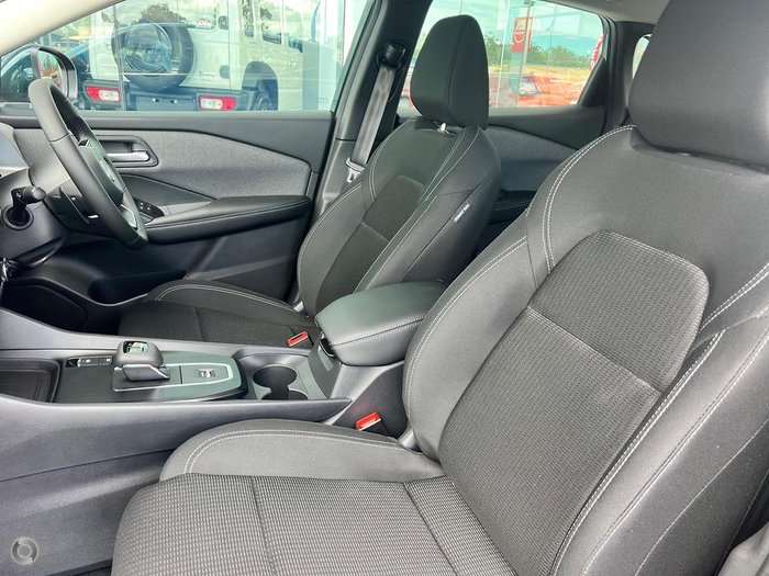 2025 Nissan QASHQAI ST-L