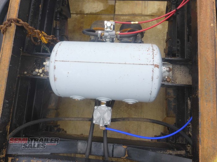 2009 WESE Skip Bin Dog Trailer