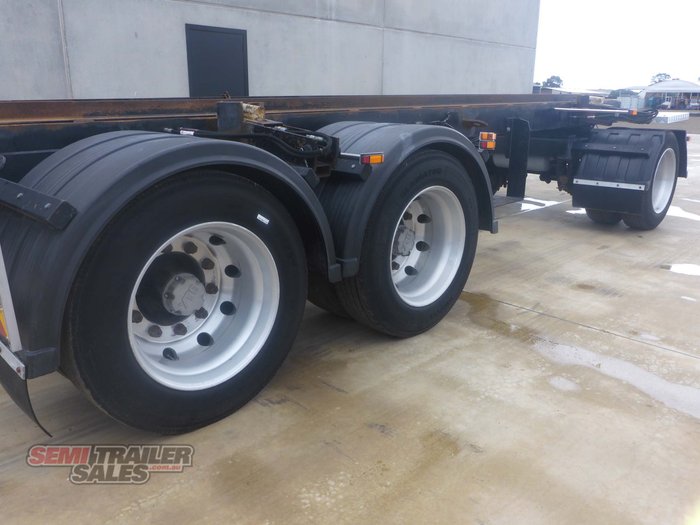 2009 WESE Skip Bin Dog Trailer