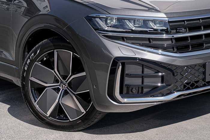 2025 Volkswagen Touareg 210TDI R-Line