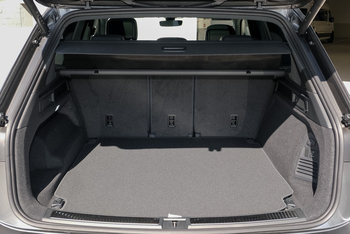 2025 Volkswagen Touareg 210TDI R-Line