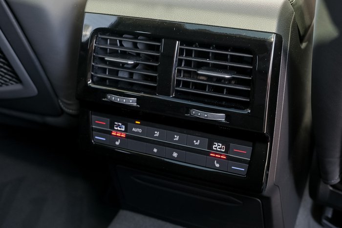 2025 Volkswagen Touareg 210TDI R-Line