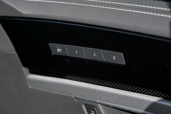 2025 Volkswagen Touareg 210TDI R-Line