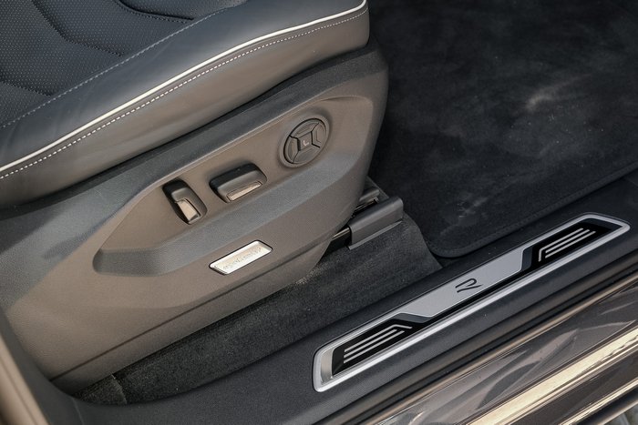 2025 Volkswagen Touareg 210TDI R-Line